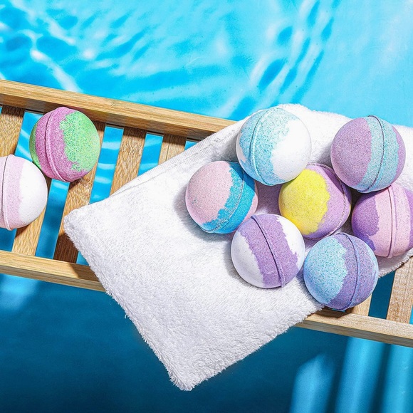 Spa Luxetique Other - Spa Luxetique Bath Bombs Gift Set